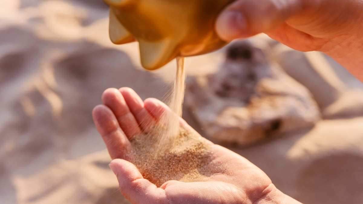 StockheadAU's tweet photo. While mineral sands are not seen as exciting, they are nonetheless a solid choice for resource investment. #mineralsands #titanium #rareearths #rutile #zircon #titaniumoxide $LRV $TSL $SVM $PTR $IMA https://t.co/aj6lbaoSvR https://t.co/j1Z7n5QXs5