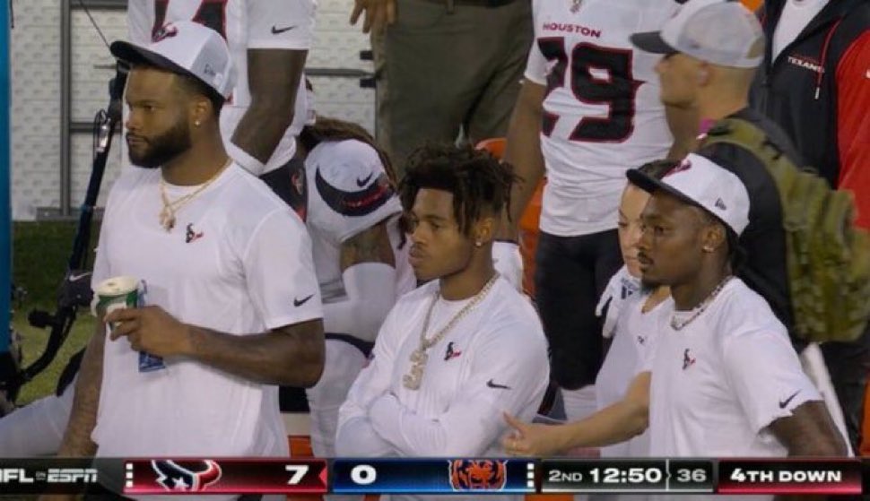 CaughtByNicoo's tweet photo. What i’d do to see this group on the field one more time….
#HtownStrong https://t.co/0vSyIZDh7a