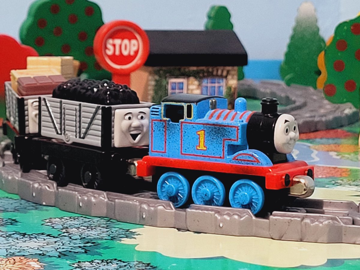 AlanAle62407097's tweet photo. Bendable Railroad 🚂🚃🚃 https://t.co/4fxC6KL5J3