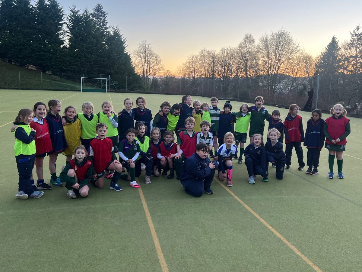 strath_sport's tweet photo. A brilliant afternoon of hockey and rugby fixtures with our friends @ArdvreckSchool 🏑🏉🔥
Lovely to see so many pupils representing the school, whilst also having lots of fun! Match teas were also a winner! 😋#PrepSchoolSport #StrathSport https://t.co/VhZ1sObH2l