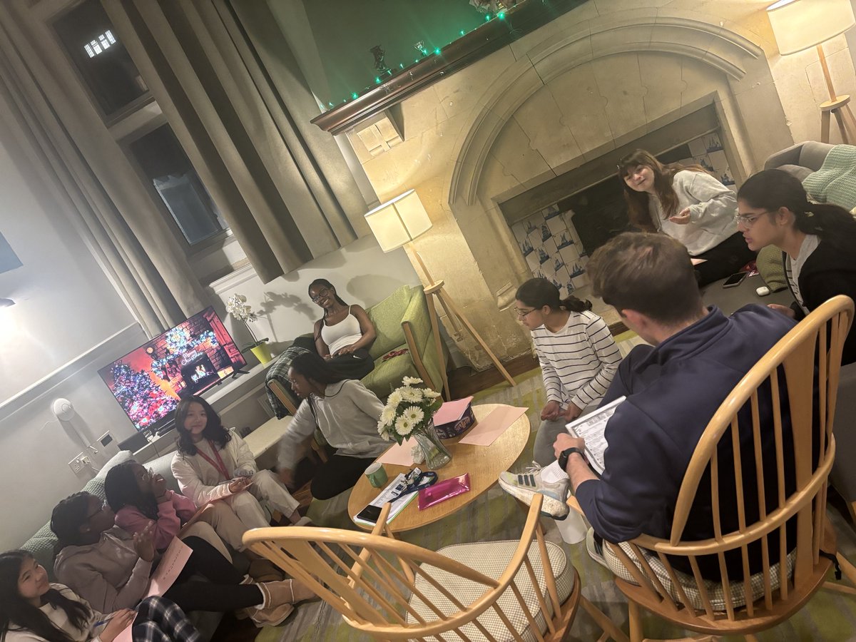 Roedean Houses tweet media