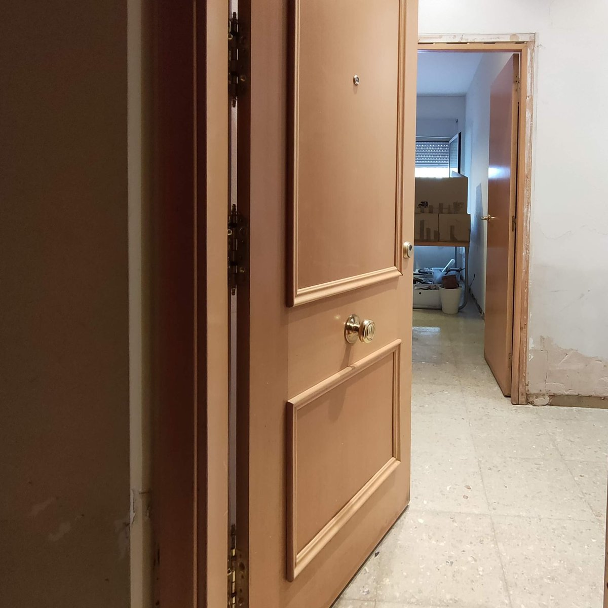 fdonate's tweet image. 🌊 La DANA no nos detuvo. Ahora, estamos reformando una vivienda en planta baja en Picanya, con el objetivo de convertirla de nuevo en un hogar acogedor.

⛏️ ¡Acompáñanos en este viaje de renovación y esperanza!

#ReformaPostDana #Picanya #llaveenmano #RoformaPicanya…