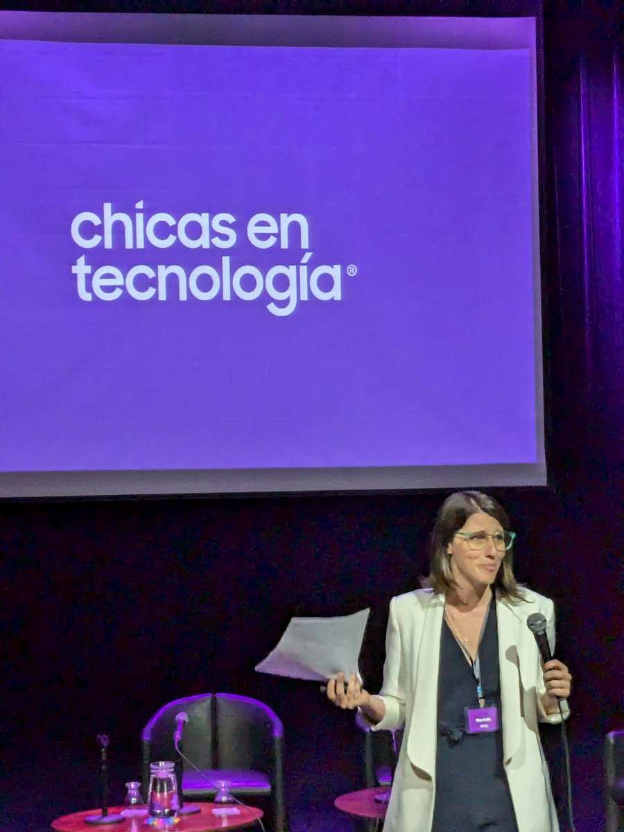 ¿Cuántas estudiantes mujeres faltan en STEM?

Hoy <a href="/chicasentec/">Chicas en Tecnología</a> presenta el estudio regional para intentar responder esta pregunta -->