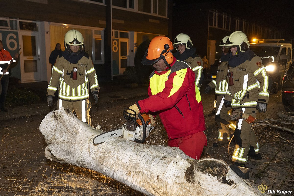 Storm Conall slaat ook Kampen niet over #brandweerkampen #gemeentekampen