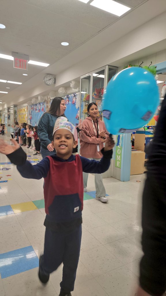 Happy Thanksgiving from <a href="/PS58RSSColumbia/">PS58R SS Columbia School</a> celebrating in style with our annual Balloons over Broadway parade <a href="/GregoryRocco58/">Gregory Rocco</a> <a href="/MrLuisiSSC58/">Joe Luisi</a> <a href="/DocPalton/">Doc Palton</a> <a href="/CSD31SI/">CSD31StatenIsland</a>