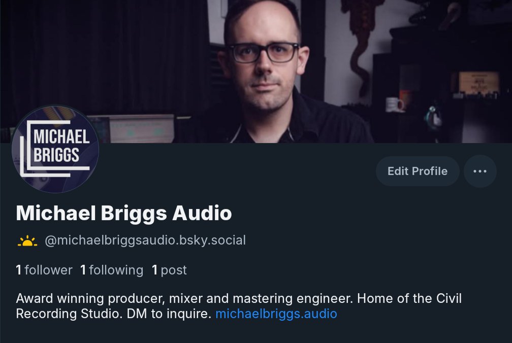 cereboso's tweet photo. Follow me over there!
Personal @cereboso
Studio @michaelbriggsaudio https://t.co/4aWF8puFPQ