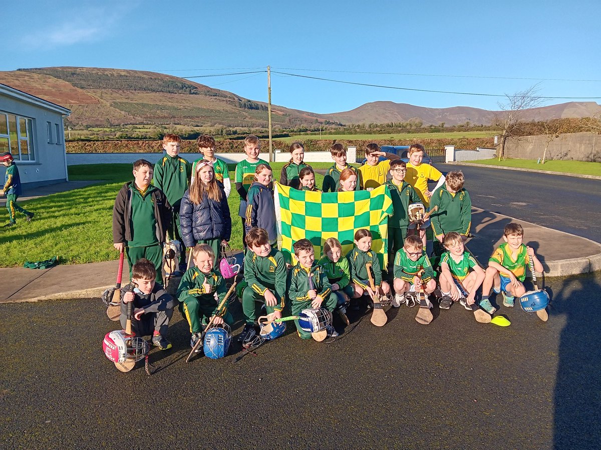 WhelanGavin's tweet photo. #MunsterFinalFever in @KilrossantyF earlier - great excitement ahead of Saturday's Provincial JHC Final, #ClubColours Day - no shortage of Hurling skills, games, movement & participation, thanks to all the pupils & staff ππβ
οΈπ @KilrossantyGAA @WaterfordGAACG #SchoolsCoaching https://t.co/yQsZeCfThd