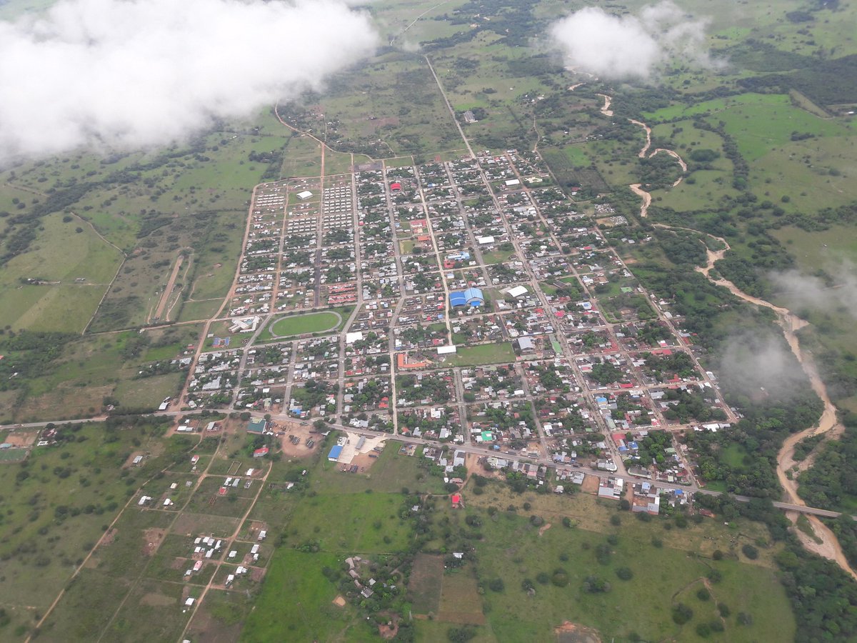 colombia_hist's tweet image. Desde el aire municipio de #Pore en #Casanare Patrimonio Histórico y Cultural de la Nación. 

Fundado en 1644 

Foto de @alannagu