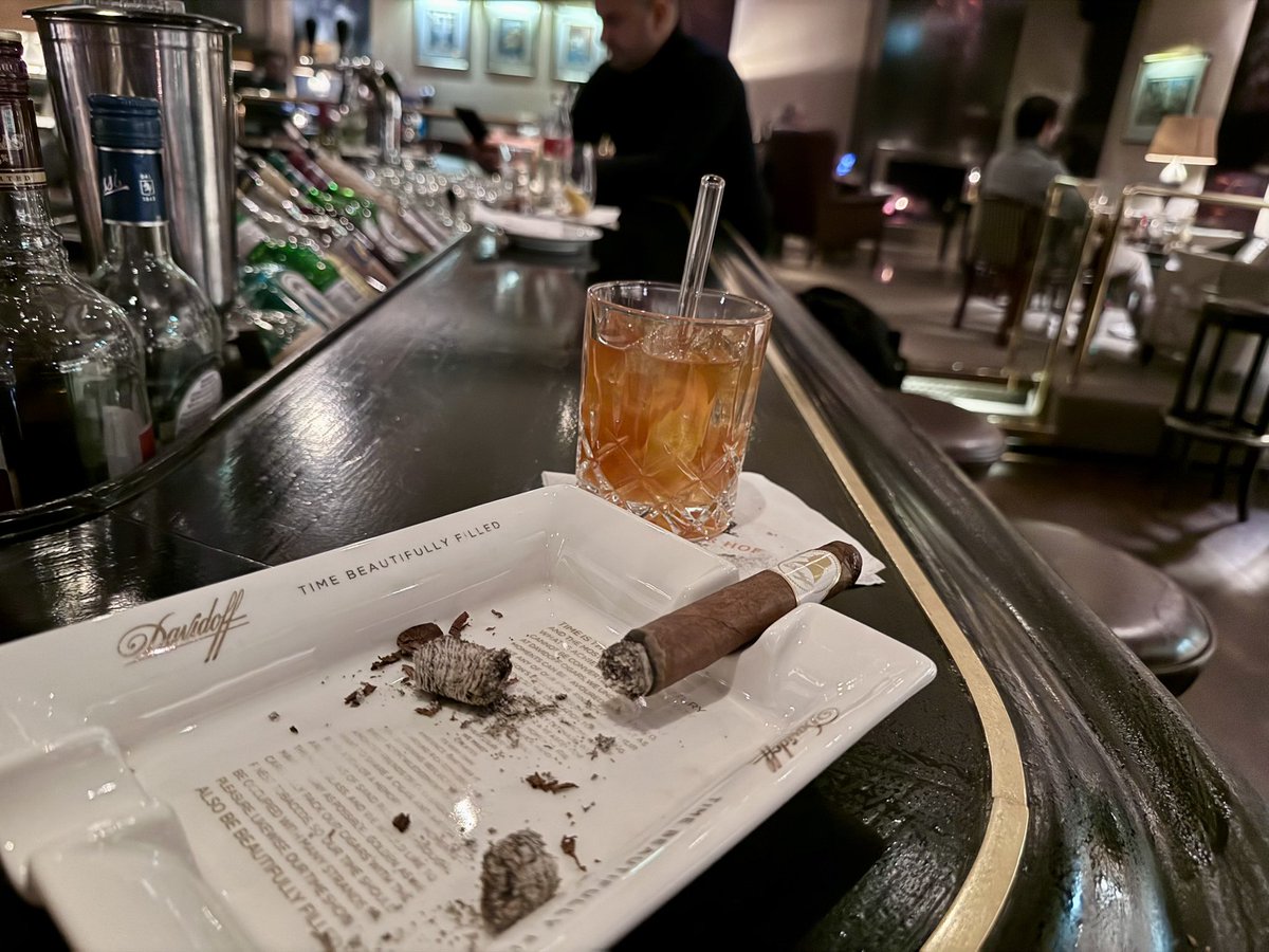 Old fashioned and a Davidoff Churchill.   One of the best things about business trips in Deutchland.