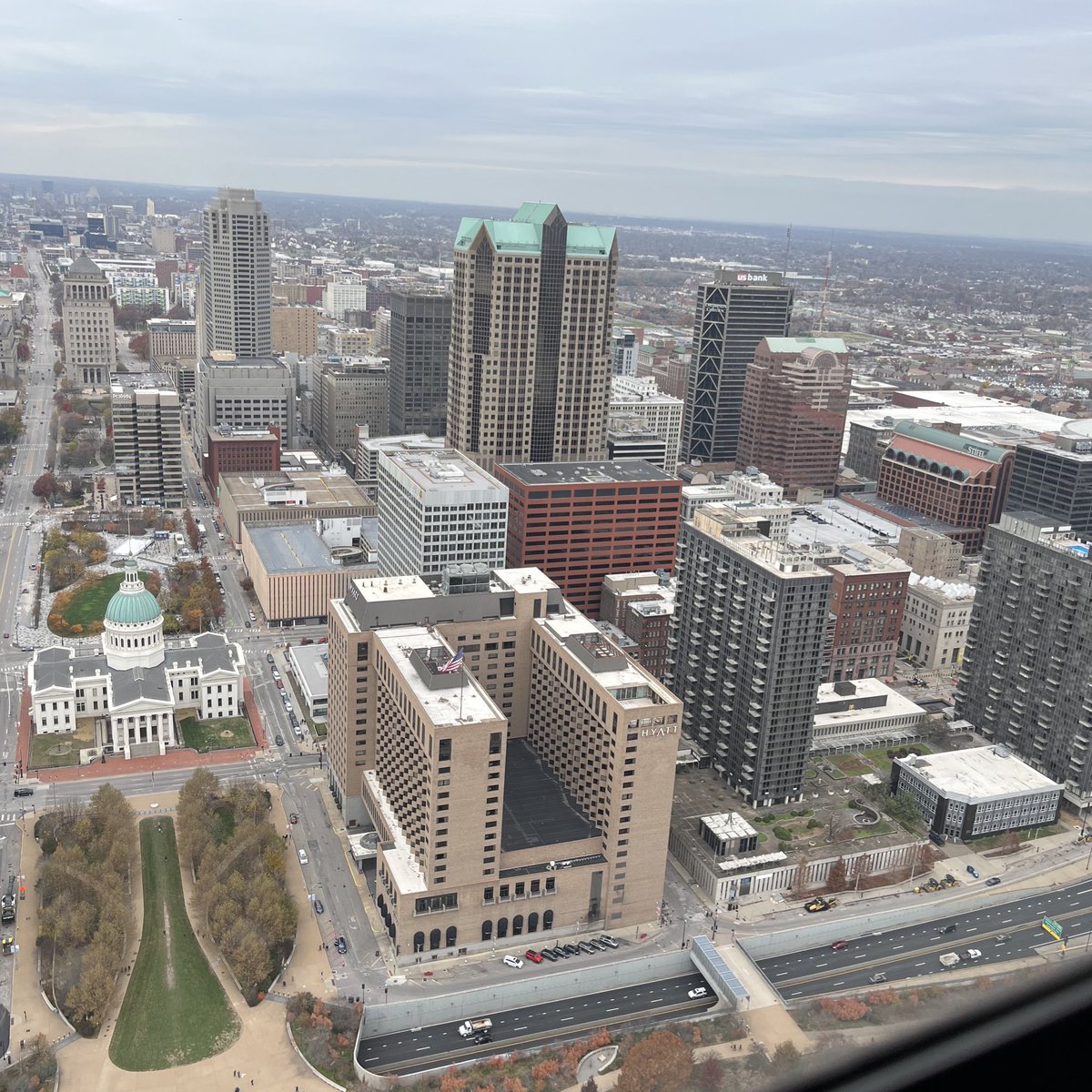 Checking out parts of the city ahead of tonight’s game!

#UnitedInBlue | #AEHoops