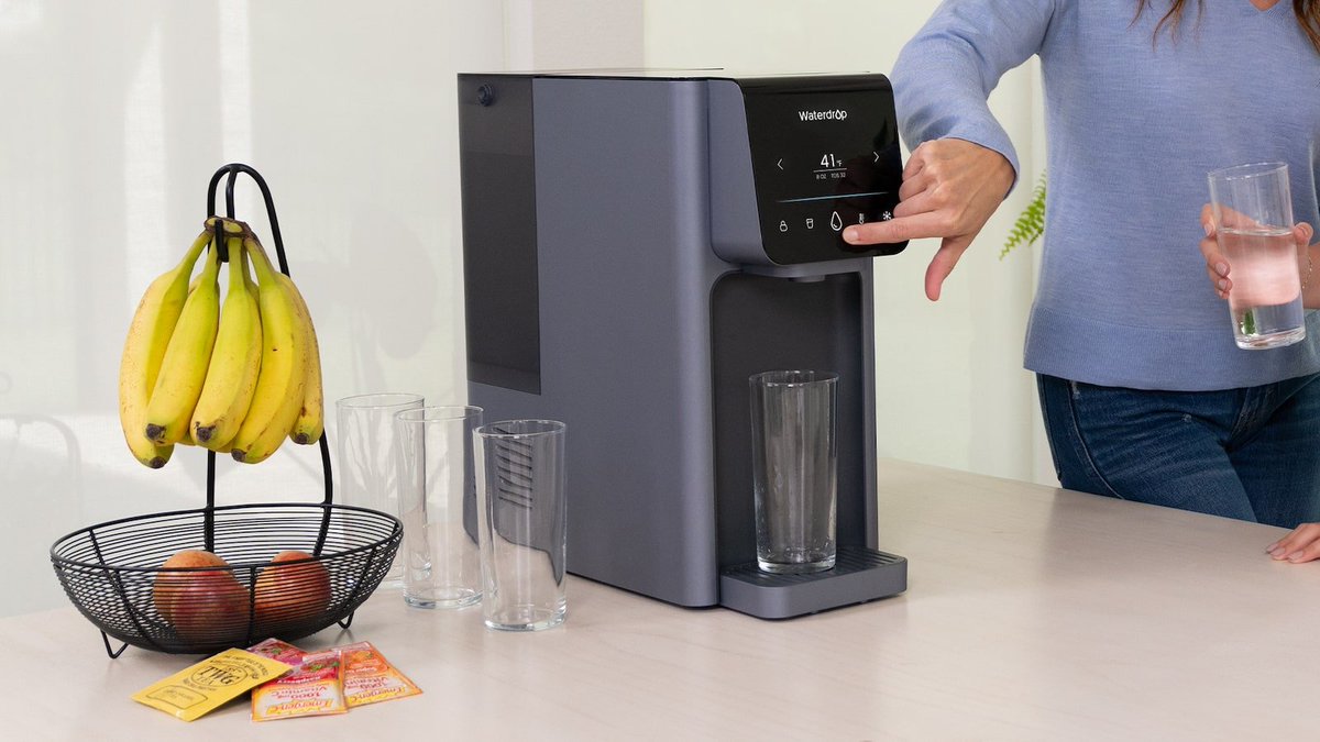 GadgetFlow's tweet image. Upgrade your hydration with the WATERDROP WD-A1 Countertop Reverse Osmosis System! 💧✨ Enjoy advanced filtration, convenience, and personalized temperature control. 🌡️ #HydrationUpgrade #Waterdrop  #FilteredWater
gflo.us/Waterdrop1
