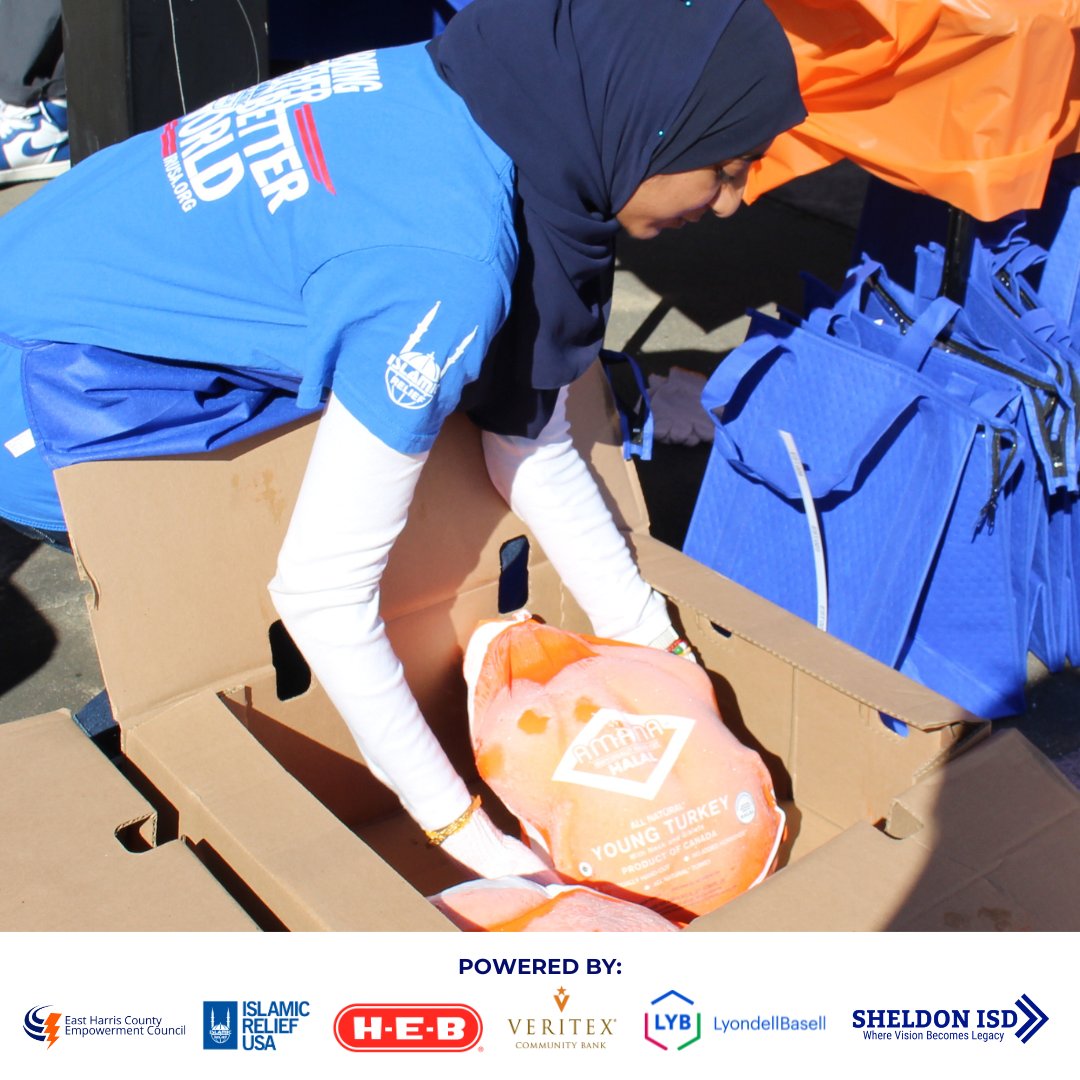 ehcec's tweet image. Grateful to all our volunteers &amp;amp; partners during the Hope for the Holidays Turkey Distribution! 🦃💛 We gave away 360 turkeys to families in need. 
Big thanks to @IslamicRelief, @HEB, Veritex Bank, @LyondellBasell, @SheldonISD, and @GalenaParkISD! 🙏✨