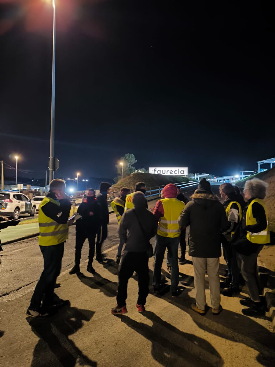 galizaCIG's tweet photo. ‼️A folga convocada pola CIG na #automoción galega este xoves 28 xa se está deixando notar nas quendas de noite das empresas, como #GKN #Vigo, #Treves #Pontevedra ou #Faurecia #Ourense, cun forte impacto na principal e nas contratas (limpeza, mantemento, etc).
#folgaautomoción https://t.co/gVAHMfYc5t