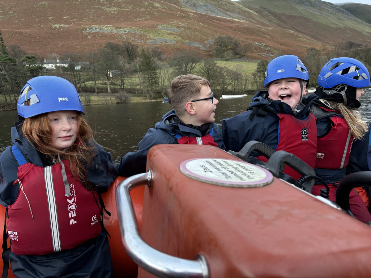 Tenzing canoed over the lake and tackled gorge walking! They even got to go on the power boat on the way home - which they really enjoyed!
