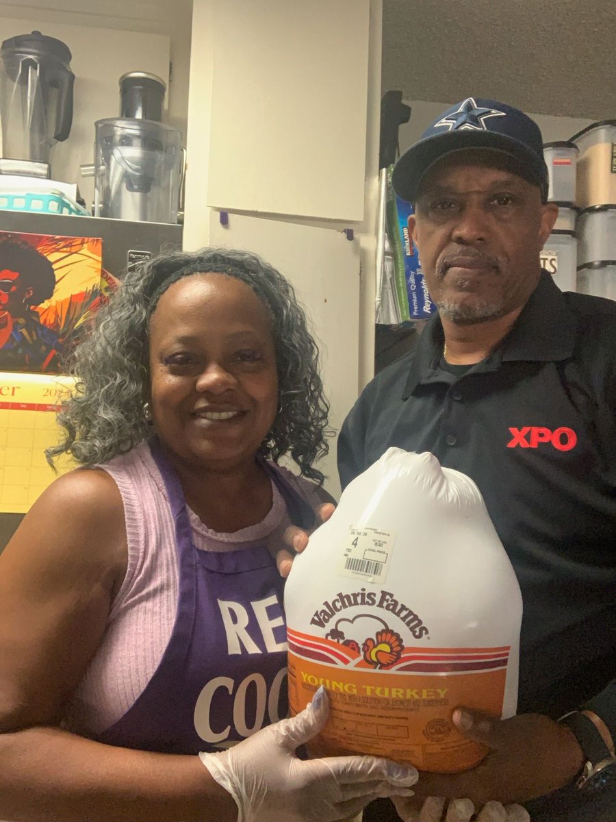 ONEgeneration is so grateful to our community partners for helping us to provide turkeys to families in need this Thanksgiving; <a href="/aeroplexgroup/">Aeroplex Aerolease Group</a> / Aerolease, <a href="/GroceryOutlet/">Grocery Outlet</a> Winnetka, <a href="/LAFoodBank/">LA Regional Food Bank</a>, MTO Shahmaghsoudi Los Angeles.  #HappyThanksgiving2024 #communitysupport #givingback