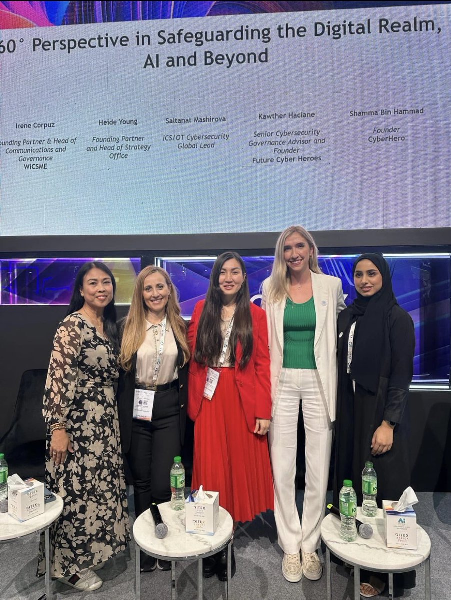 WiCSME's tweet image. 🌸 #Self_Reflections Moments 🌸

The essence of #WiCSME was captured through the heartfelt reflections of our founding members: @Q8Thunders Dr. Reem Faraj AlShammari, @IreCorpuz, &amp;amp; @Heide__Young.

Their personal stories were a genuine source of inspiration for all.