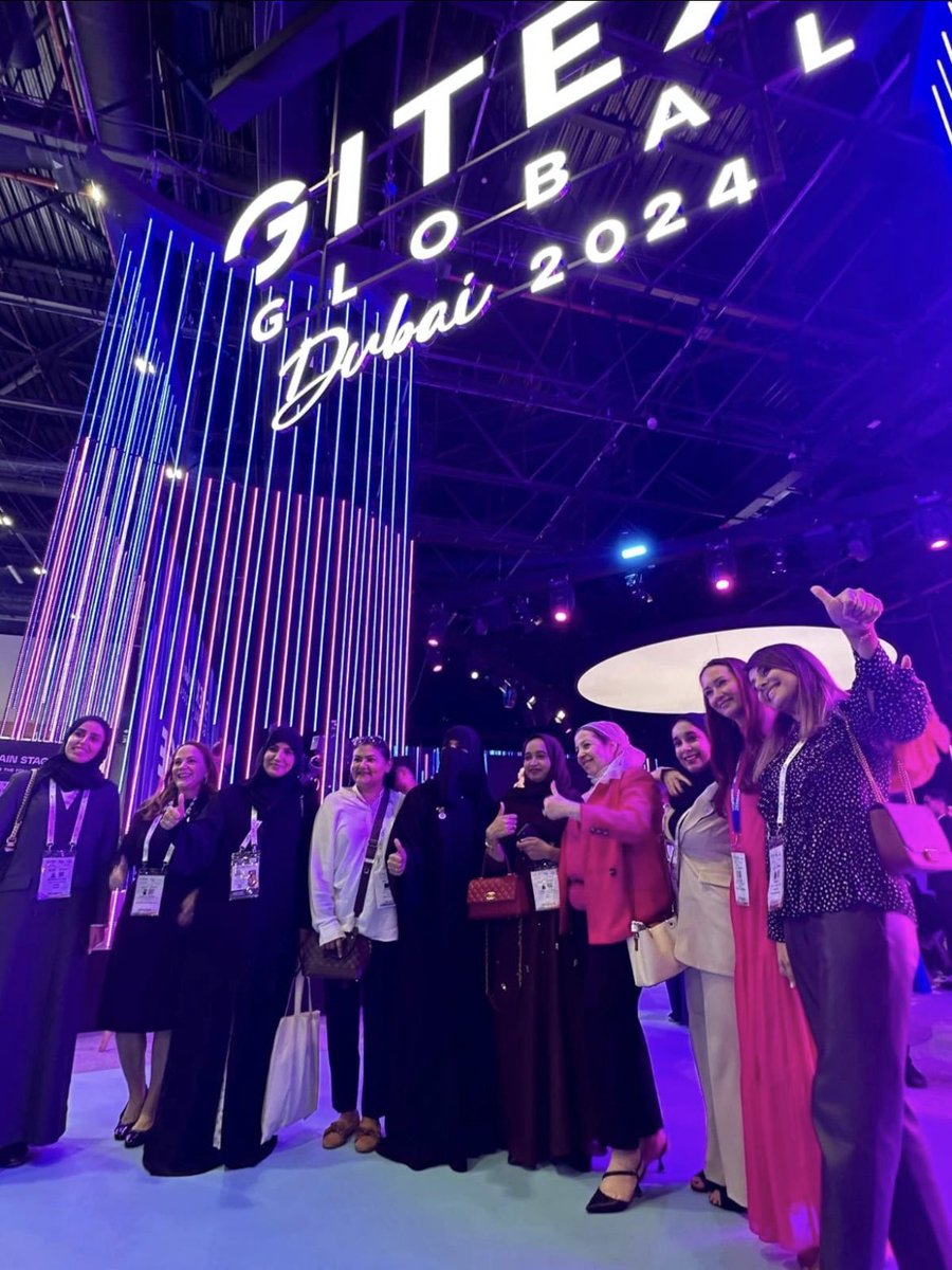 WiCSME's tweet image. 🌸 #Self_Reflections Moments 🌸

The essence of #WiCSME was captured through the heartfelt reflections of our founding members: @Q8Thunders Dr. Reem Faraj AlShammari, @IreCorpuz, &amp;amp; @Heide__Young.

Their personal stories were a genuine source of inspiration for all.