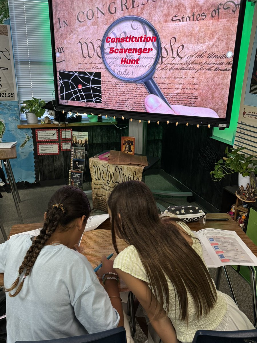 Students collaborating on a Constitution scavenger hunt in 8th grade social studies. Love to see the deeper thinking and talking.
#SoaringTogether💙🦅💛