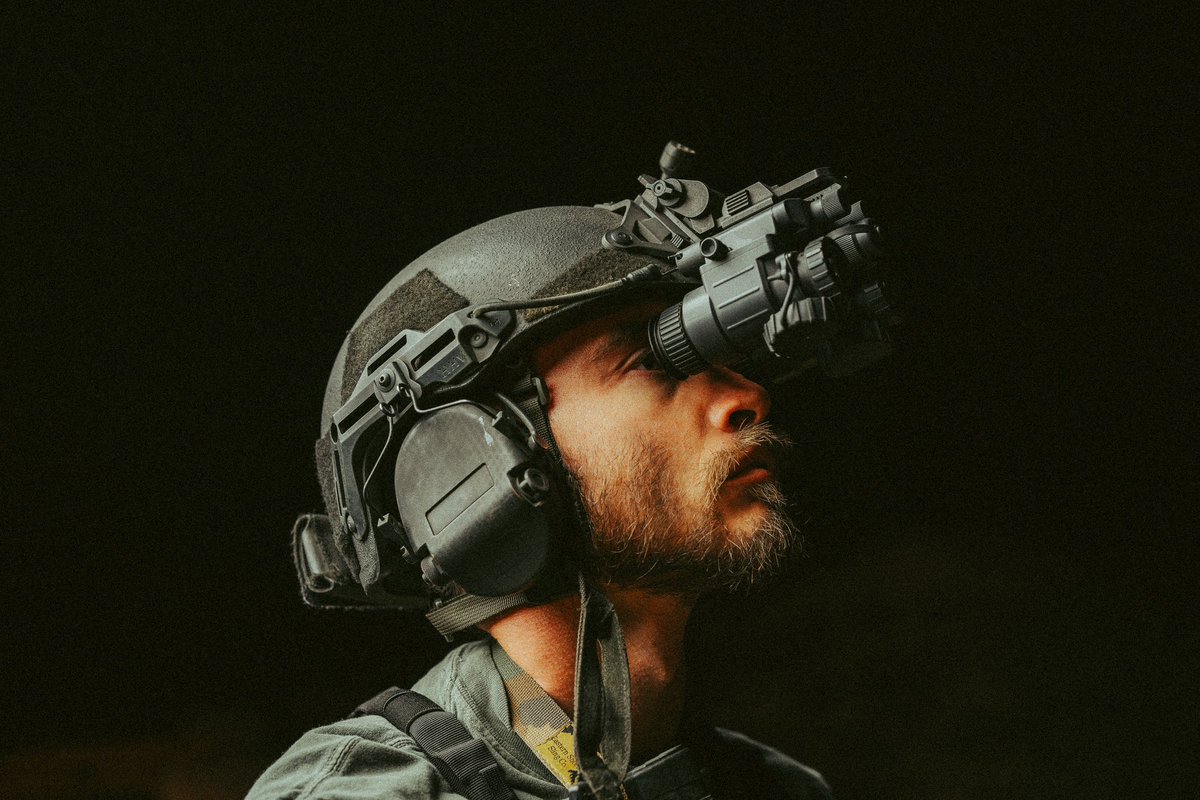 NoHandedShooter's tweet photo. Shadows move and silence speaks. The hunt begins. 

@ArmasightUSA - BNVD51

New video dropping Saturday on YouTube! Be sure to check it out if you wanna learn about Super Powers!

#intothedarkness #nightvision #noexcuses #motivated #darkness https://t.co/qGl9ic8kWj