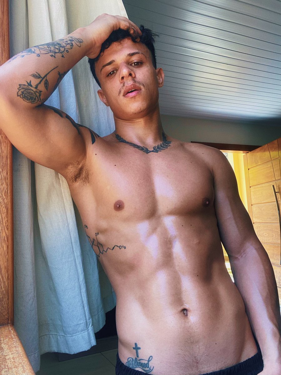 PedroPrivi's tweet photo. Meu grupo de prévias 🔞
Link: https://t.co/eTnuuzLj4c https://t.co/3bnbToYXN3