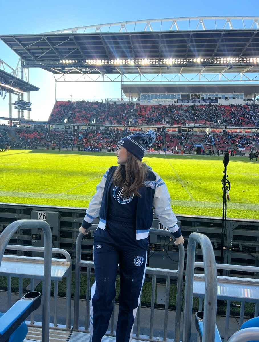 ArgosAdmirals's tweet image. PHOTO CHALLENGE 📸: let’s go down memory lane… share 4 pictures of some of your favourite moments from this past @CFL season. I’ll go first 💙🩵🏈 @TorontoArgos #CFL #PullTogether #GreyCupChampions