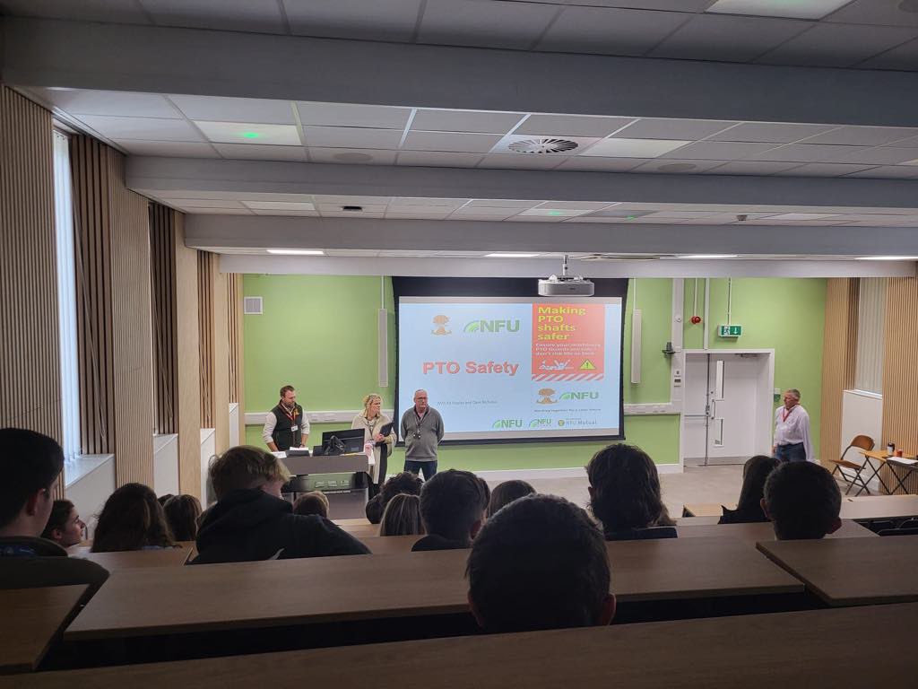 Another great day recently at <a href="/Reaseheath/">Reaseheath College</a> with Kit Hopley trying to improve #farmsafety 🚜

PTO campaign into its 6th year 🙌

<a href="/RHC_Agriculture/">Reaseheath Agric</a> <a href="/nfunorth/">NFU North</a> <a href="/NFUtweets/">National Farmers' Union</a>