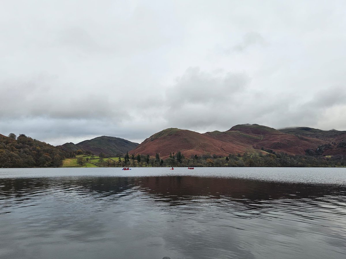 Chandi spend the day on the lake canoeing and stopping off at amazing places!