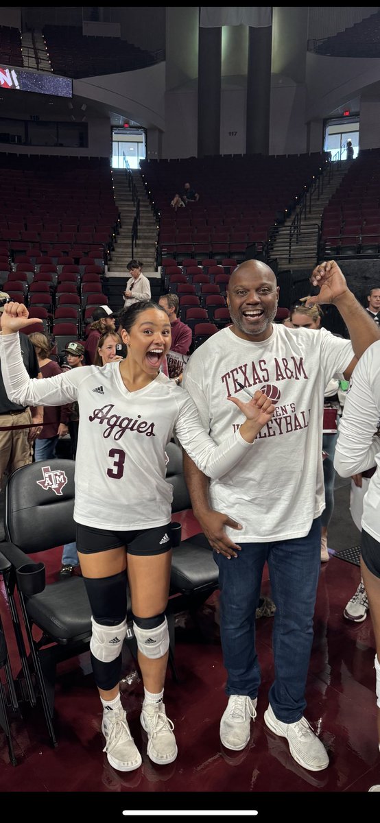 Sunday FunDay with <a href="/tatumthomas_/">tatum thomas👼🏽</a>   Lady Aggies defeats LSU 3-1 on Sunday!…Gig’ em!!