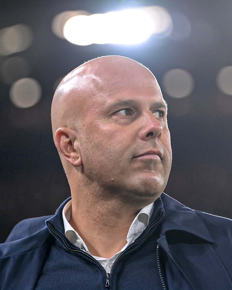 theflankerID's tweet image. Liverpool akhirnya bukan hanya menang atas Madrid, tapi mereka menang dengan nyaman. Selain penalti, nggak ada peluang berarti dari Madrid. Efektif 2 sisi.

Liverpool terlihat makin cerdik. 5 kemenangan dari 5 laga Liga Champions. Masih sempurna di puncak.

ARNE SLOT MASTERCLASS.