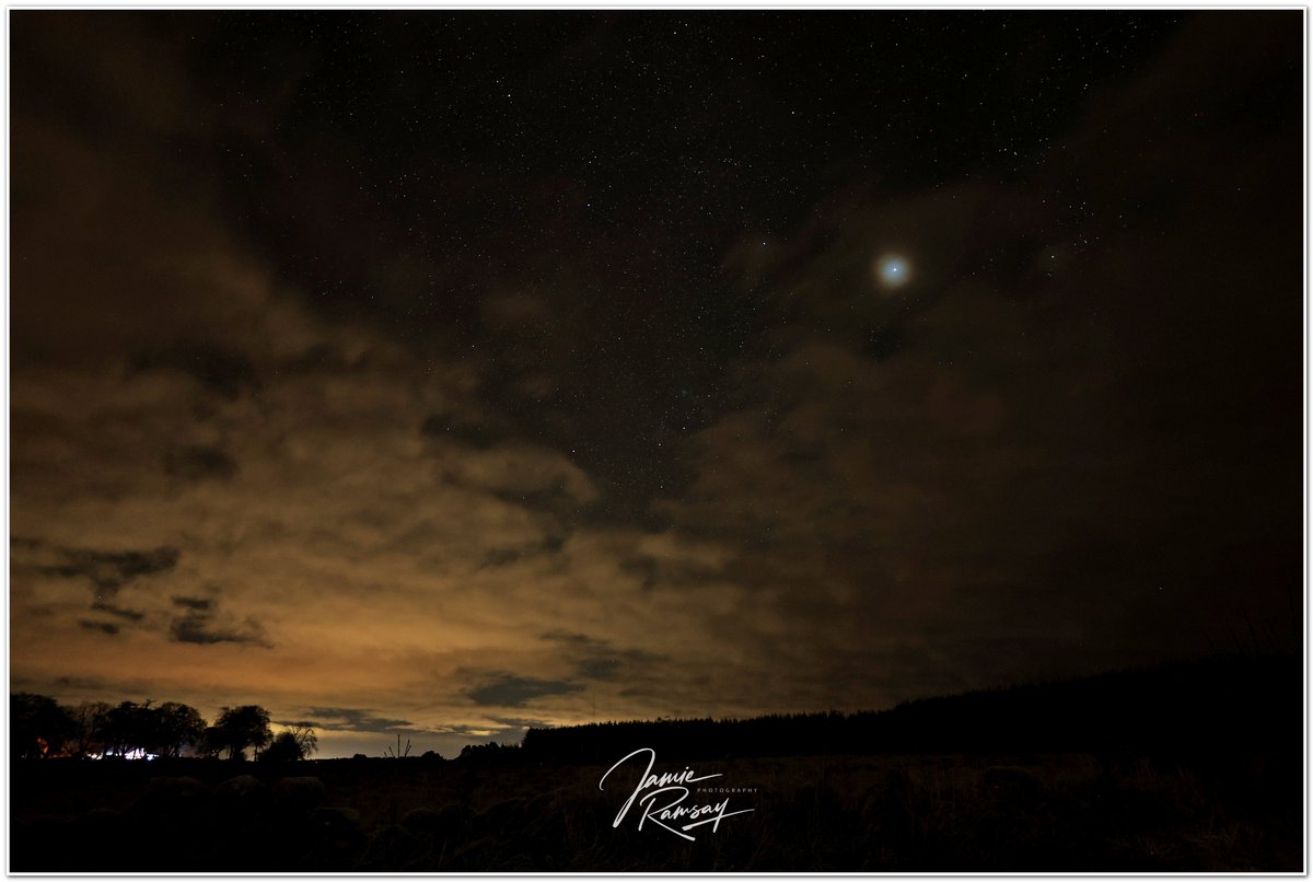 Ramsayphoto1's tweet photo. Stars over Nairn! #stars #nightime #photography #nairn #lethen #canon #eos #r8 #astrophotography #longexposure https://t.co/YjYXbV9BSh