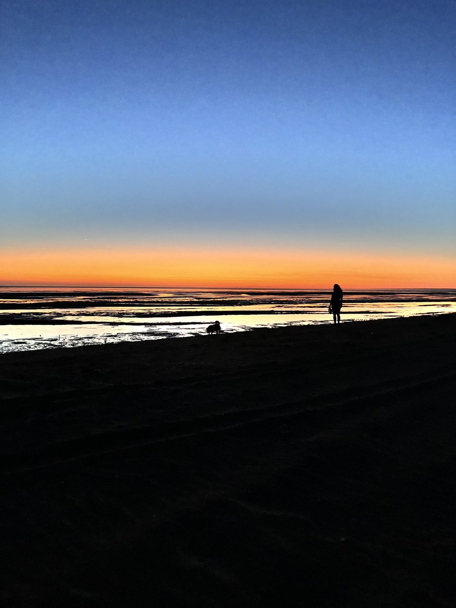 basedgutierrez's tweet photo. Hold my hand, let me take to the land
Where the ocean and the sands are meetin’ 
Look at the sun, all we need to see to know our freedom https://t.co/8NU9469sMX