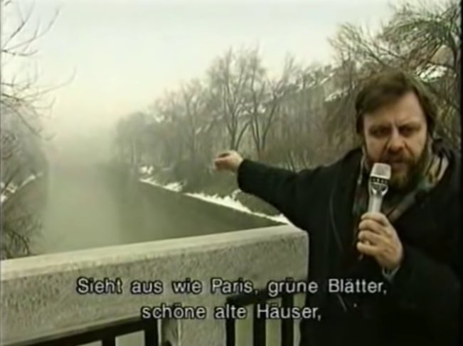 Lo que tenemos aca es Avenida General Paz, la demarcacion oficial entre porteños y provincianos. De un lado, latte machiato, horrores de la globalizacion, la gente no llega a fin de mes y le gusta. Del otro, mate amargo, nacionalismo, la gente no llega a fin de mes y no le gusta