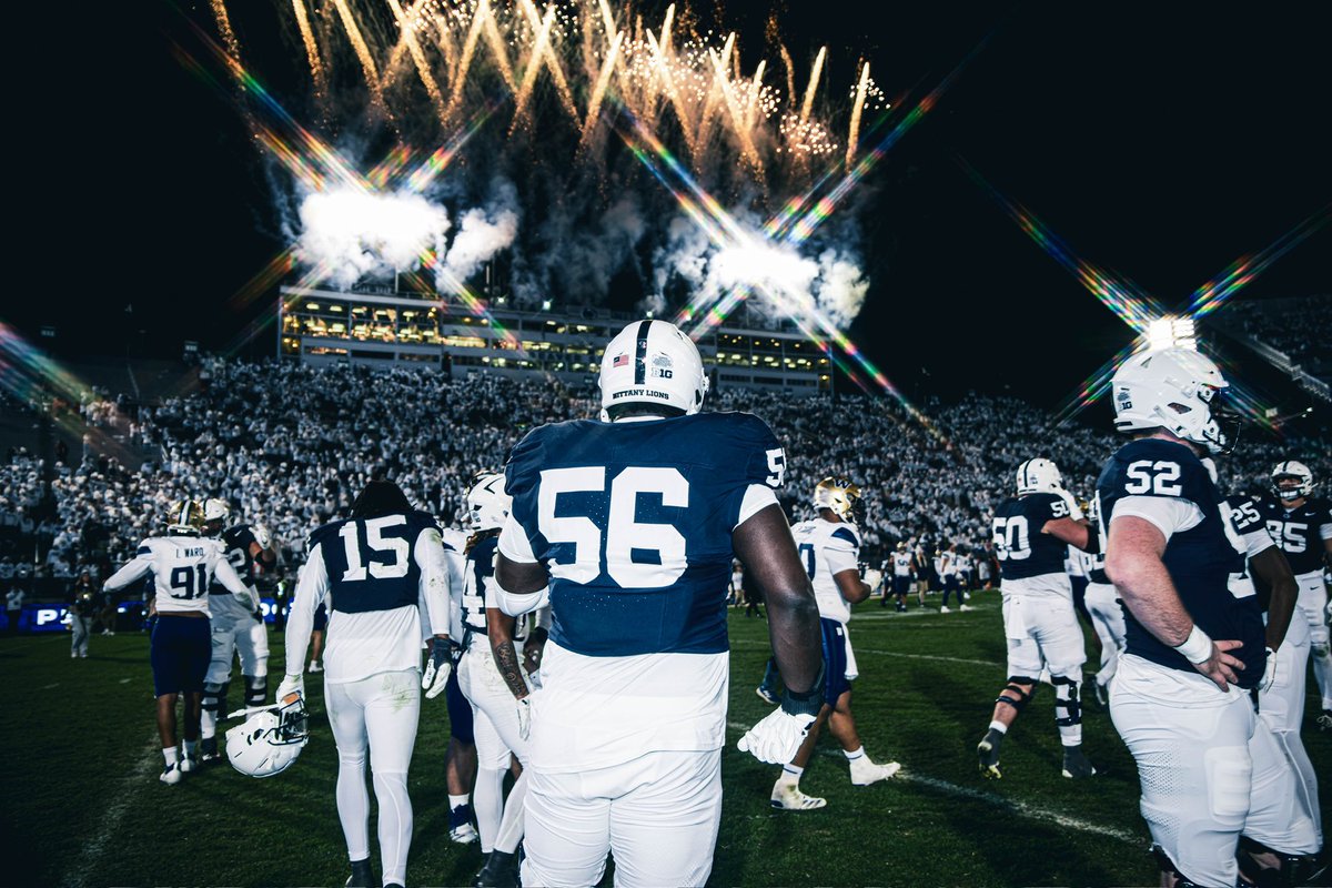 leightonsmittyy's tweet photo. “the greatest show in college sports”

shot for @PennStateFball https://t.co/9uwzNKSQJ7