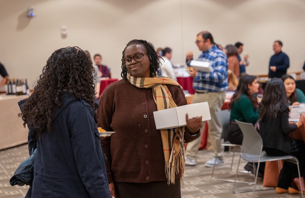 Harvard_Law's tweet photo. Harvard Law School staff and faculty gathered to write notes of thanks to their colleagues this week over festive pies and sips of hot cocoa. https://t.co/XayH0c4EC4