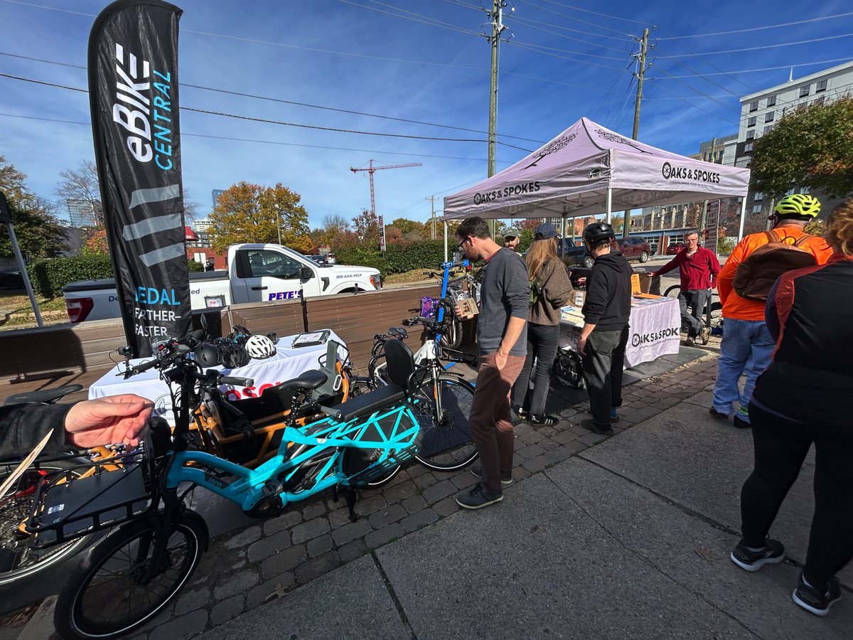 ebike_central's tweet photo. We were invited to the participate in the Oaks &amp; Spokes 2024 Annual Cranksgiving event in Raleigh NC! Riders collected food for Healing Transitions to benefit people struggling with addiction. Great turnout for a great cause. More:  https://t.co/q9XFub2cfe https://t.co/BnxhzmnaLD