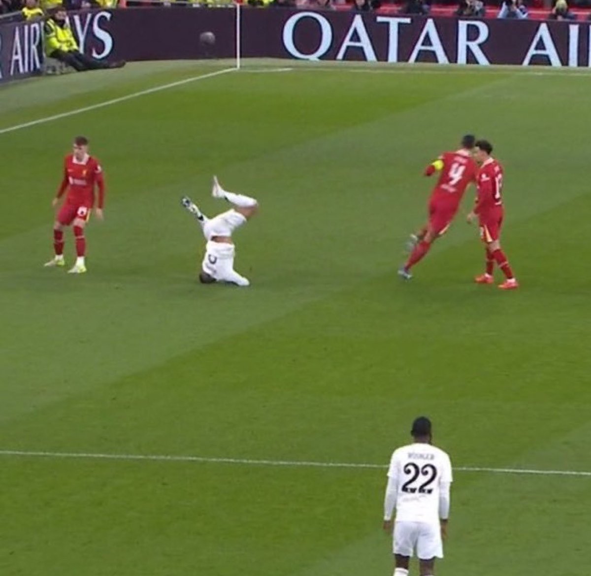 Hang it in the fucking Louvre, Kylian 🇫🇷