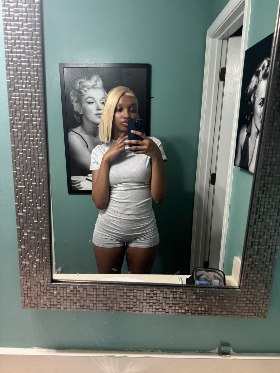 prettypenny tweet media