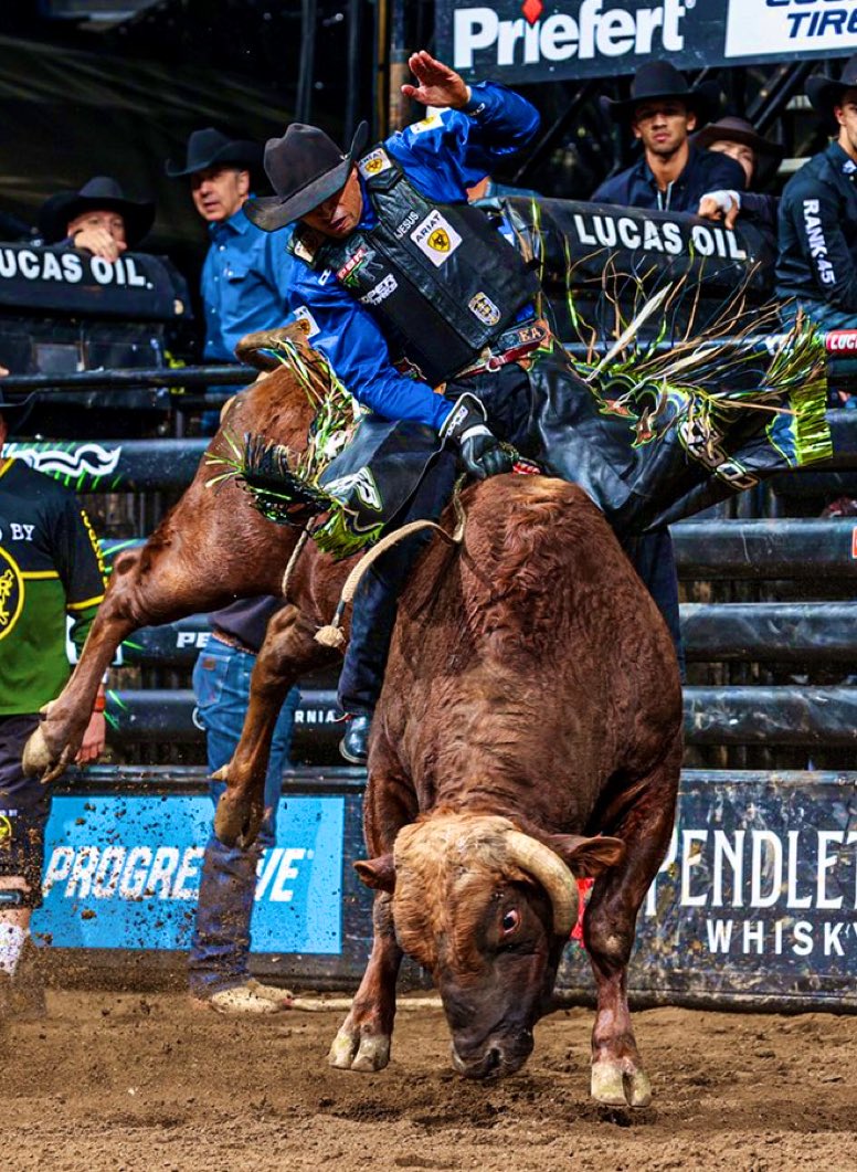 PBRbunkhouse's tweet photo. #HatDown https://t.co/hsZQS6ciCk