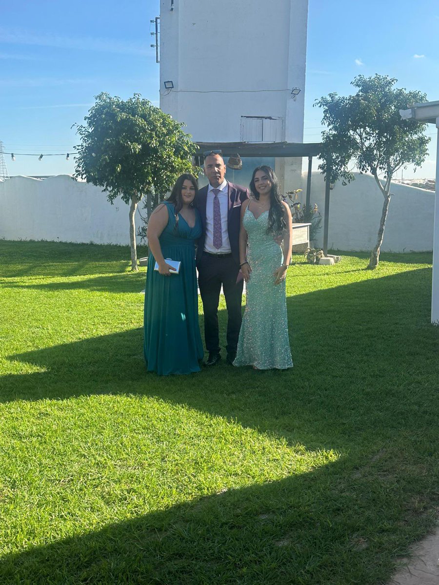 que orgullo mas grande compartir este dia tan especial con vosotros dos, sois lo mejor que me a pasado en este mundo, osamo