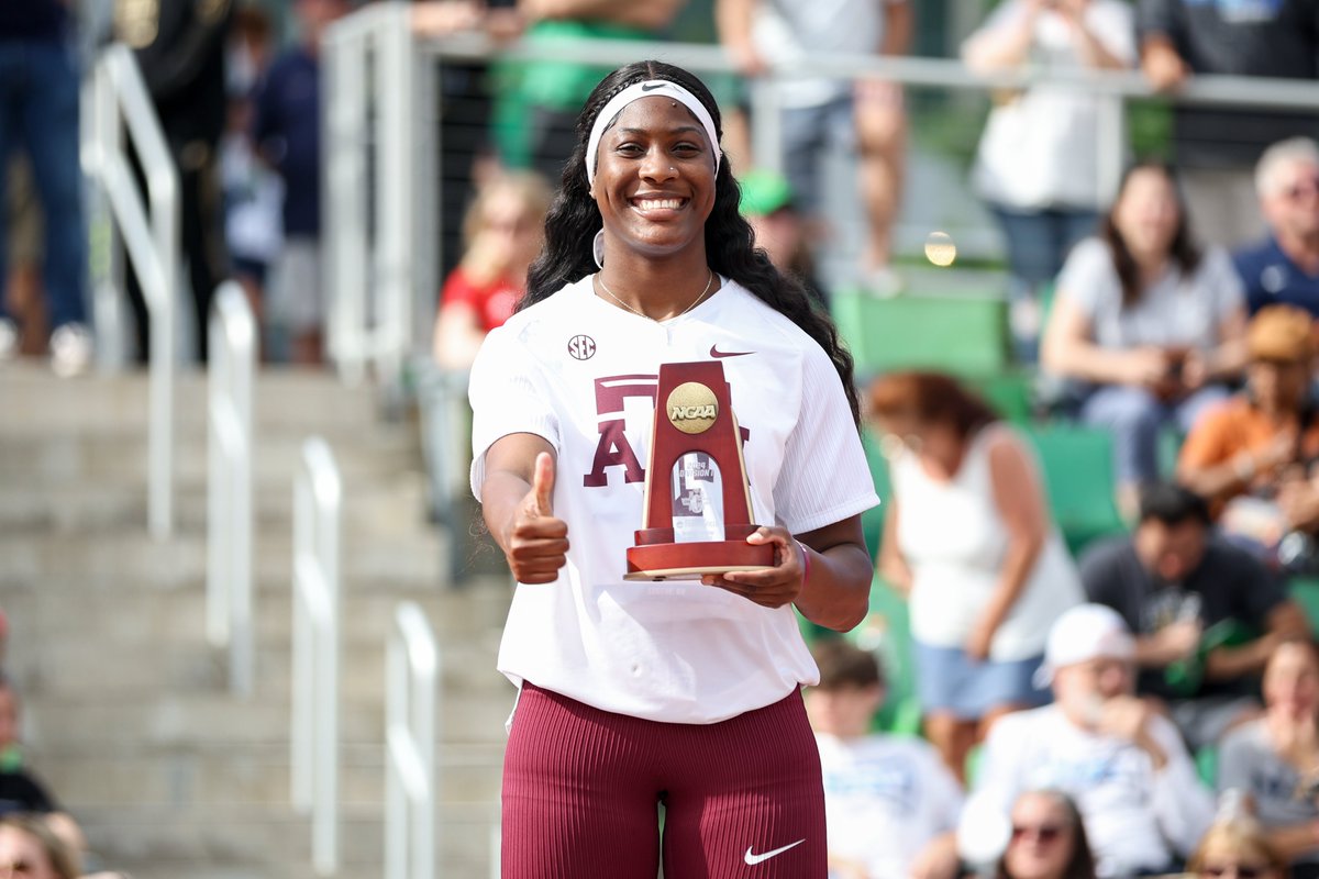 Don't miss out on moments like this Ags 🤩

Season tickets for indoor &amp; outdoor season are open now ‼️

🎟️ aggi.es/4eO0FxV

#GigEm // #AggieTF