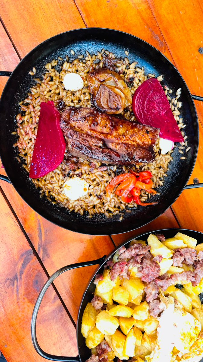 Final. Blanqueo algo: Fer es el hermano de una amiga. Pero cocina de puta madre y es muy buena gente. Si son de Funes o zona norte de Rosario, vayan a probar lo que hace. Van a comer bárbaro y de noche ese patio para tapear con un vinito va genial. Abrazo!