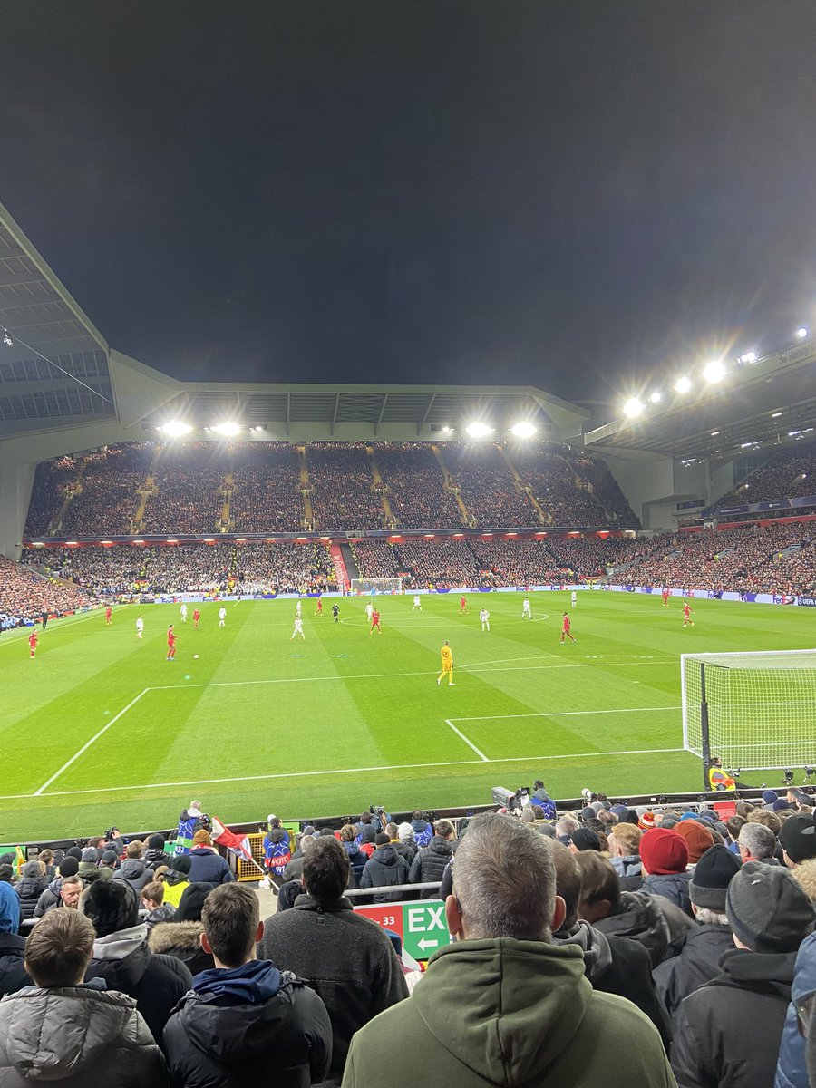 ry909's tweet photo. Madrid (h). 🔴🔴🔴🔴🔴 https://t.co/YyqX90JZhr