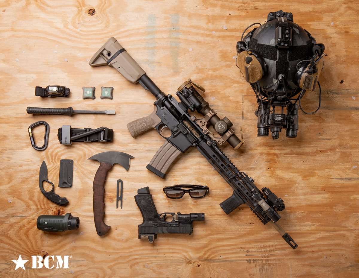 Wishing everyone a Happy Thanksgiving!  
Also a cool picture of the two tone RECCE-16.