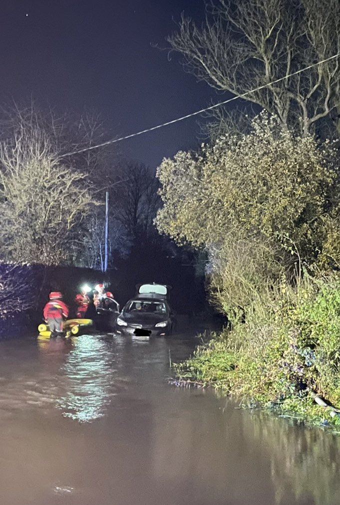 Carl Halewood (@carlos_hs031) on Twitter photo For a second time today our specialist water rescue team from <a href="/Fareham17/">Fareham Fire Station</a> rescued 2 people from their vehicle stuck in flood water, please remember driving through flood water can be dangerous, please find another route ππ #drivetoarrive #donttaketherisk For a second time today our specialist water rescue team from <a href="/Fareham17/">Fareham Fire Station</a> rescued 2 people from their vehicle stuck in flood water, please remember driving through flood water can be dangerous, please find another route ππ #drivetoarrive #donttaketherisk