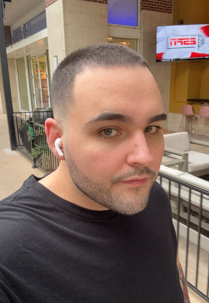 Chris tweet media