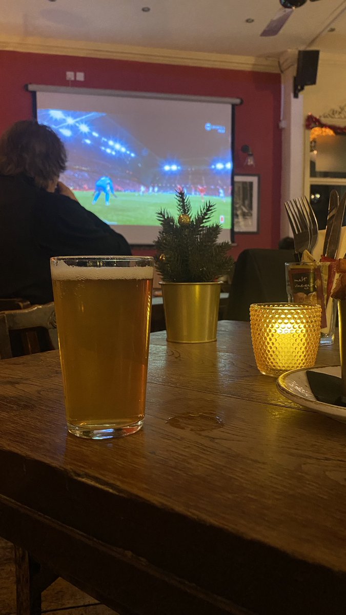 soynachoz's tweet photo. Pub y Champions 🫶 https://t.co/xam3tGwSdd