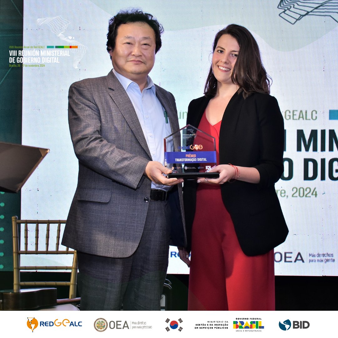 el_BID's tweet photo. 🎉¡Felicidades a los ganadores de #excelGOB 2024!🎉
🏆Servicios transfronterizos: ID Uruguay
🏆Transformación digital: Tina, Asistente Virtual (Argentina)
#excelGOB reconoce a las mejores soluciones implementadas para una gestión pública enfocada en la ciudadanía. Más: https://t.co/AzZa2gFSDH