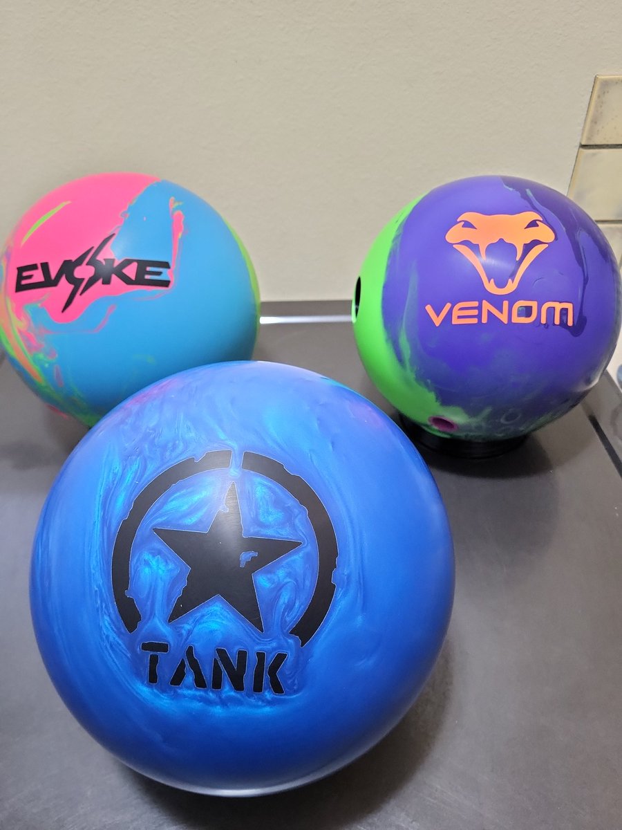 pethomas1223's tweet photo. @Neumann87 @MotivBowling @MOTIVnation I love my Evoke as well. It is a great step down from my Jackal Ghost or step up from my ExJ Venom. It's also amazing on sport shots after my Blue Tank has cleared a path up the track. https://t.co/cfUhzwdKn2