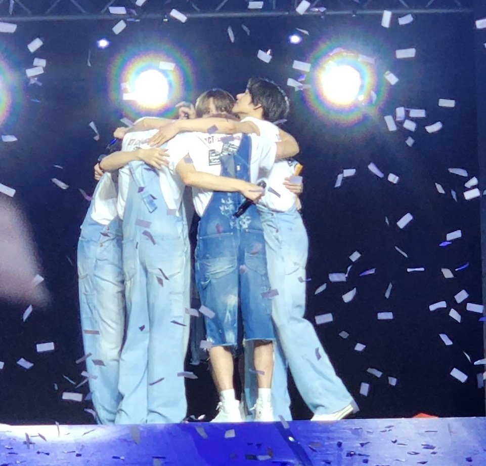 Binnijjuni's tweet photo. Siempre estaré para mis chicos Moa hasta el final 🩵
WE LOVE YOU TXT
#AlwaysWithTXT
#내일도함께하자
#AlwaysWithTXT https://t.co/cHNkpgEPF8