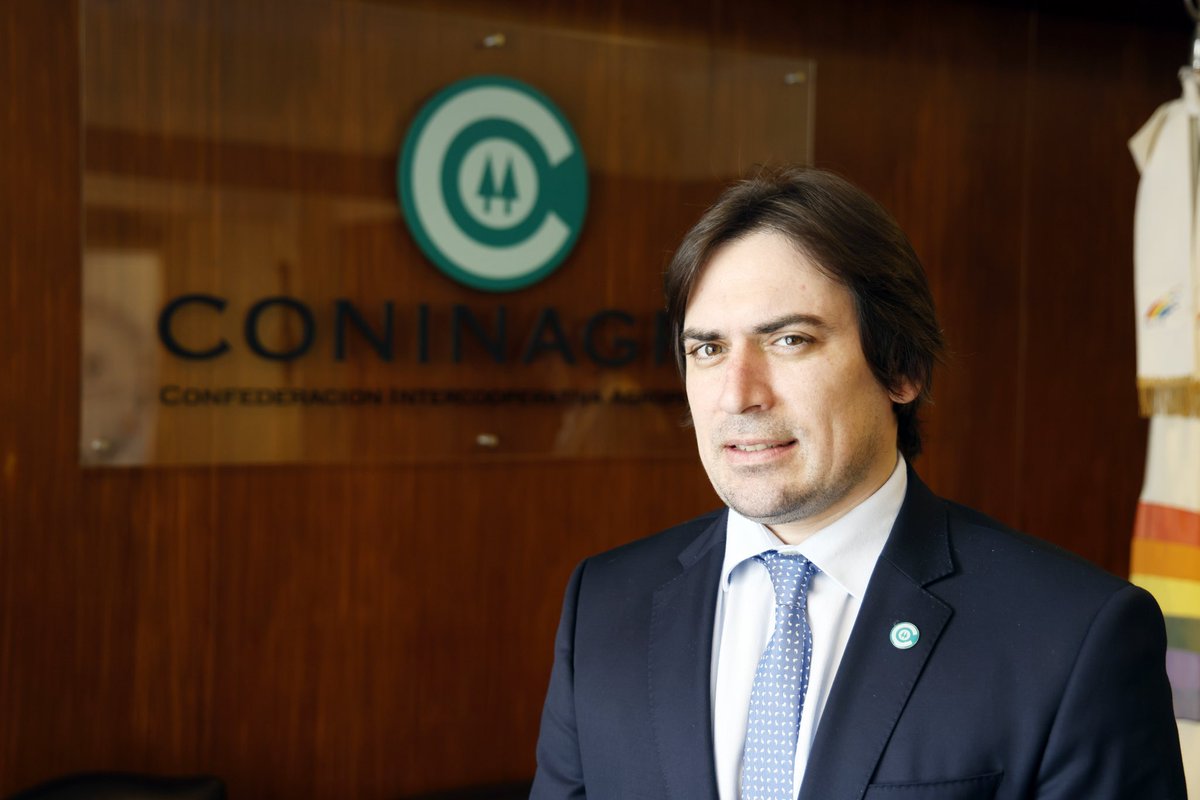 PeriodAgroalim's tweet photo. Saludamos a @lucasmagnano por su designación como presidente de @CONINAGRO y a los miembros de la nueva Comisión Directiva. Les deseamos una gestión exitosa en este nuevo desafío al servicio del cooperativismo y el sector agroindustrial.

#Coninagro #NuevaCD #agroalimentarios https://t.co/rUhnqpsJCp